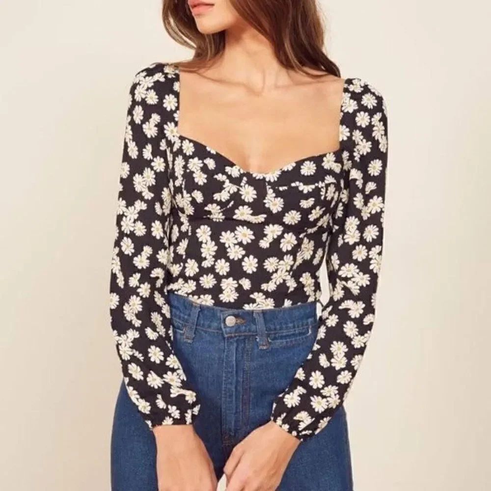 Reformation Reign Black Crop Top Blouse Daisy Floral Size 0